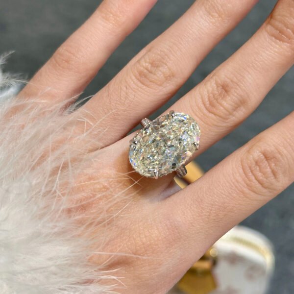 925 Silver 13x20mm Oval Zircon Engagement Ring