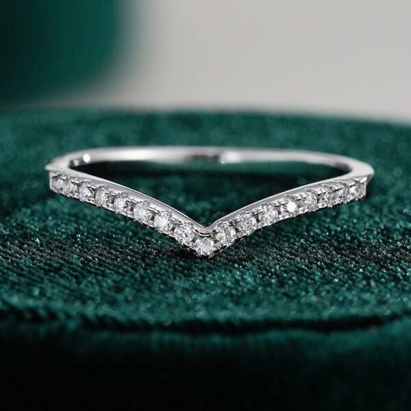 925 Silver Moissanite V Shaped Ring