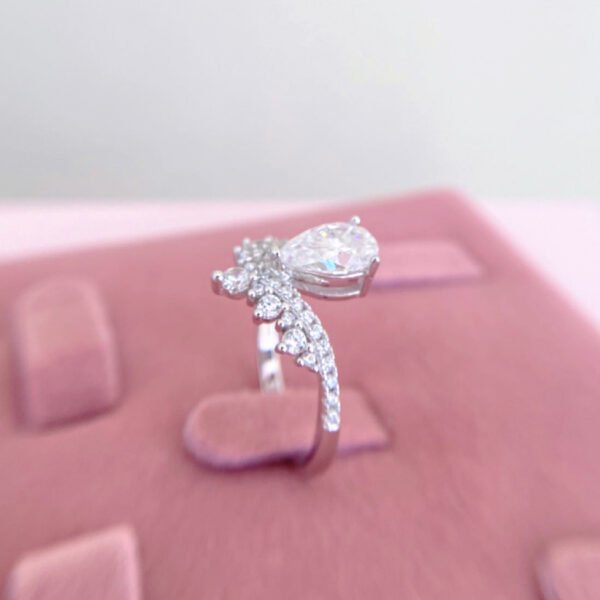 925 Silver 1.5ct Pear Cut Moissanite Wedding Ring